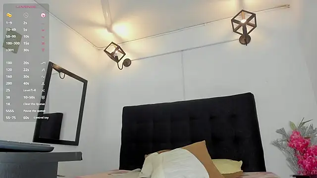 Snapshot of brittany_williams_ chatting on April 15, 2026, 12:45 pm brittany williams online show from April 15, 2026, 12:45 pm