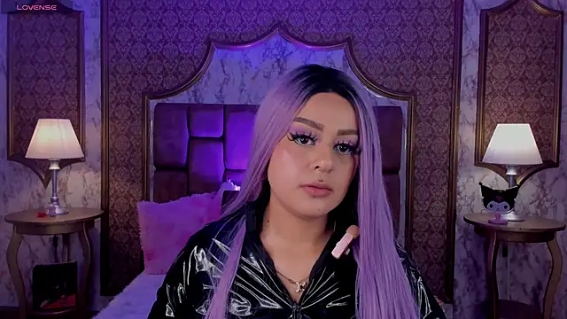 SoffiQueen online show from September 19, 2025, 8:31 pm