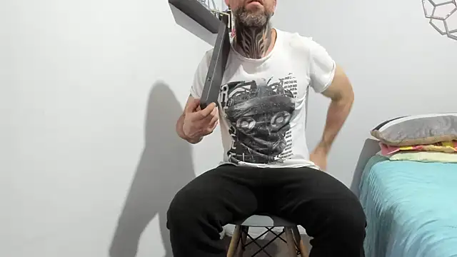 Antoniohot2024 online show from February 21, 2025, 12:06 pm