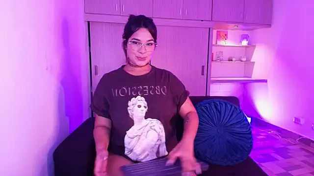 Shenoa1 online show from March 12, 2025, 2:20 am