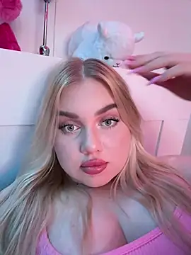 Snapshot of lwikaaa chatting on March 22, 2025, 8:04 pm lwikaaa online show from March 22, 2025, 8:04 pm