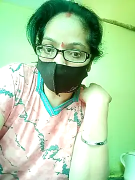 Snapshot of heenage chatting on March 2, 2025, 5:12 am heenage online show from March 2, 2025, 5:12 am