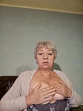 Snapshot of AnjelElinor chatting on October 8, 2025, 12:03 pm AnjelElinor online show from October 8, 2025, 12:03 pm