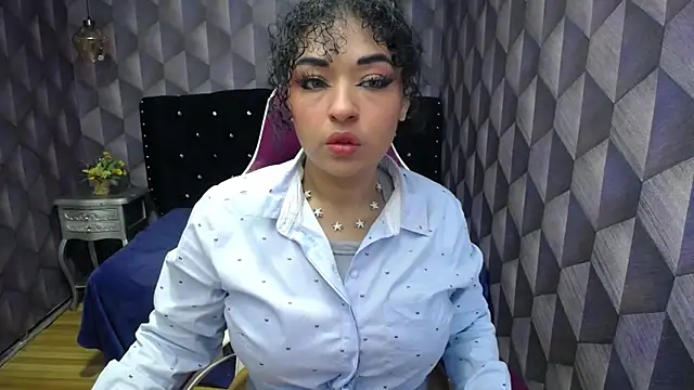 Sofiacowperx online show from February 5, 2025, 12:49 pm