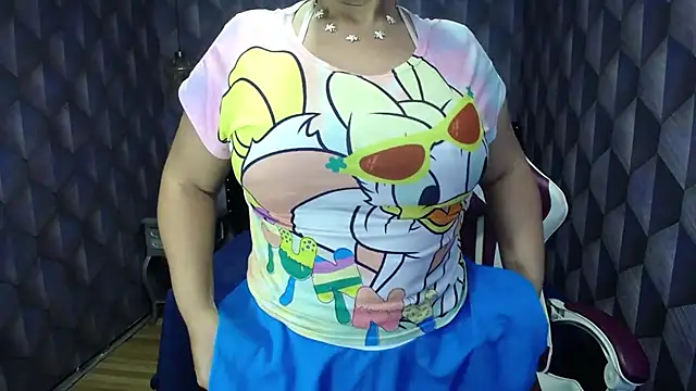 Sofiacowperx online show from February 6, 2025, 2:15 pm