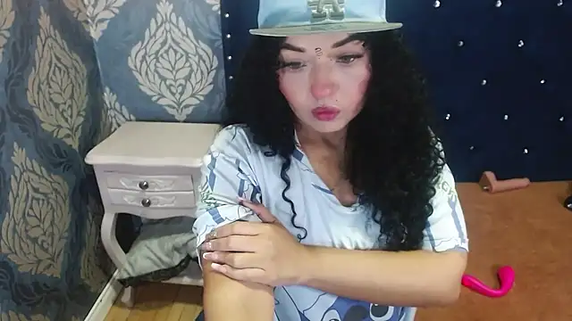 Sofiacowperx online show from October 14, 2025, 2:29 pm