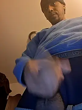 bigboytoy912 online show from April 21, 2026, 1:07 am