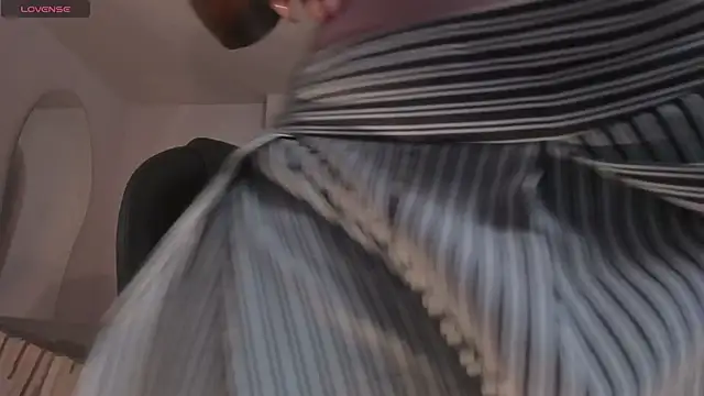 SavannahStorm online show from December 15, 2025, 12:53 pm