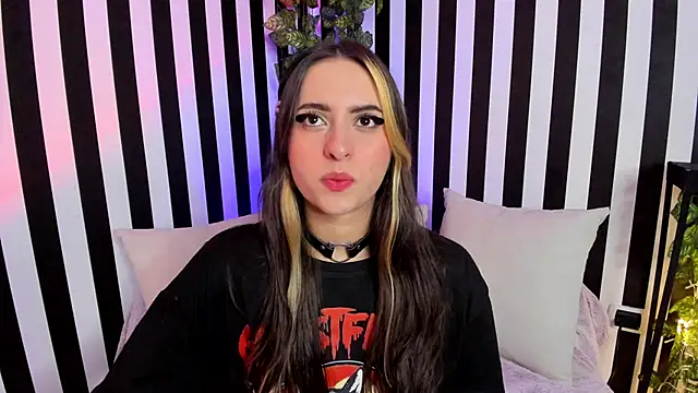 liz goth online show from September 29, 2025, 12:32 pm