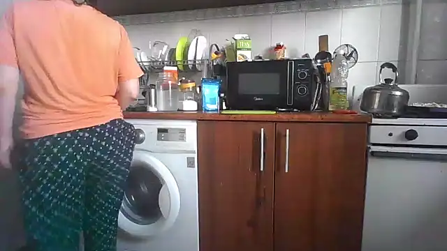 Snapshot of MikaKors chatting on March 2, 2025, 9:10 am MikaKors online show from March 2, 2025, 9:10 am