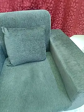 Cute Kritika online show from November 18, 2025, 4:50 am