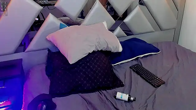 Snapshot of Nahomi-Hill chatting on March 16, 2025, 1:38 am Nahomi-Hill online show from March 16, 2025, 1:38 am