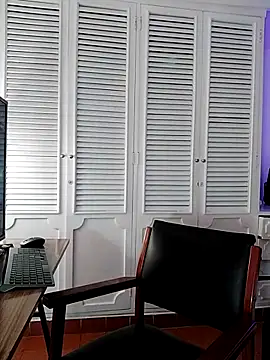 Adel Nesbiit online show from March 4, 2026, 7:42 pm