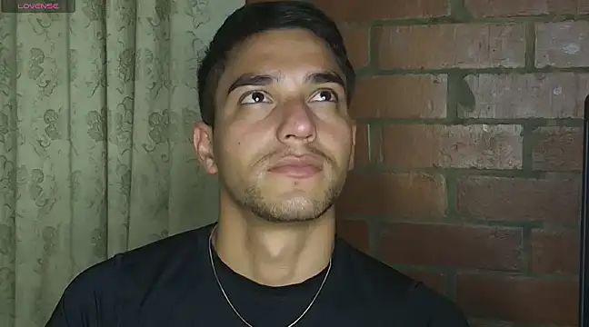 Leandro valenzuela online show from February 13, 2025, 2:12 am