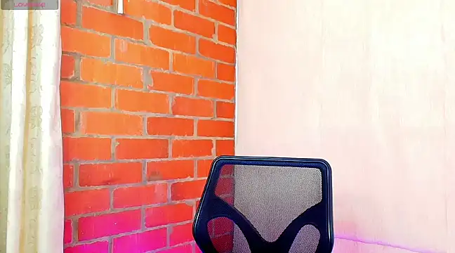 Leandro valenzuela online show from March 13, 2025, 8:32 pm