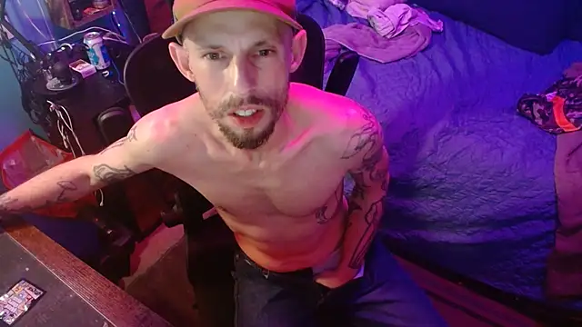 Snapshot of RuffClvb chatting on December 18, 2024, 1:56 pm RuffClvb online show from December 18, 2024, 1:56 pm