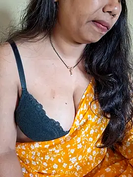 DREAM GIRL-30 online show from June 8, 2026, 3:40 am
