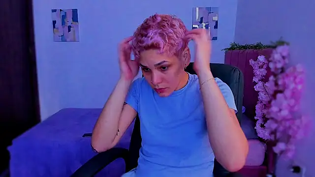 Charlee pink online show from December 15, 2025, 7:51 pm