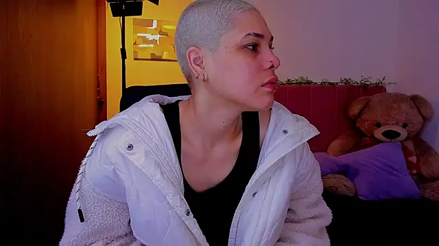 Charlee pink online show from April 5, 2026, 2:58 pm