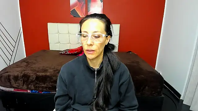 Snapshot of Abrillee1 chatting on December 19, 2024, 10:53 pm Abrillee1 online show from December 19, 2024, 10:53 pm