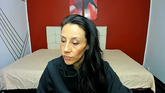 Snapshot of Abrillee1 chatting on February 4, 2025, 7:33 pm Abrillee1 online show from February 4, 2025, 7:33 pm