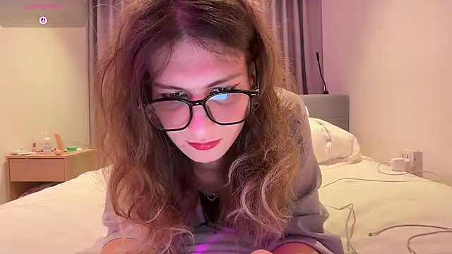 Snapshot of Alice_Pinkhead chatting on July 14, 2026, 8:52 am Alice Pinkhead online show from July 14, 2026, 8:52 am