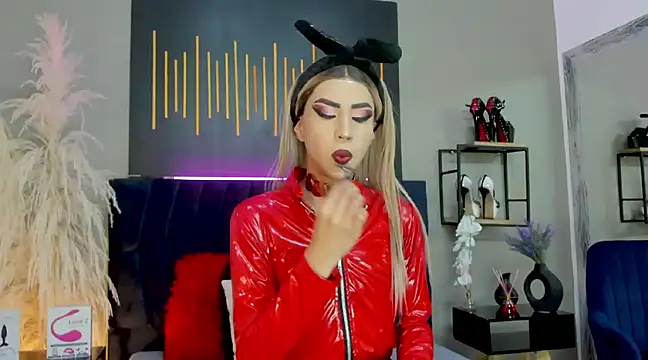 BrianaSchafer online show from December 13, 2024, 4:38 pm