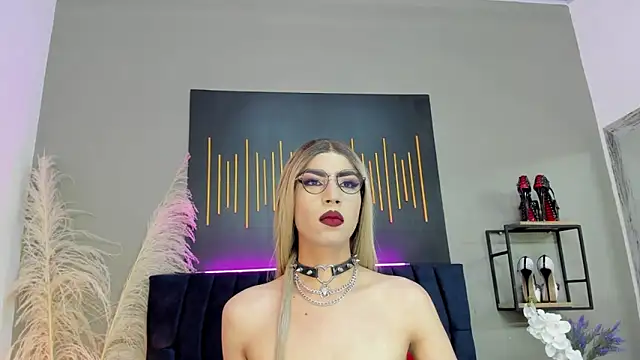 BrianaSchafer online show from February 4, 2025, 6:49 pm