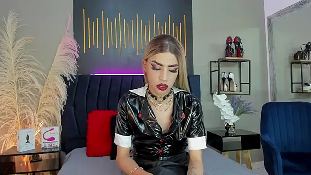 BrianaSchafer online show from February 12, 2025, 10:37 pm