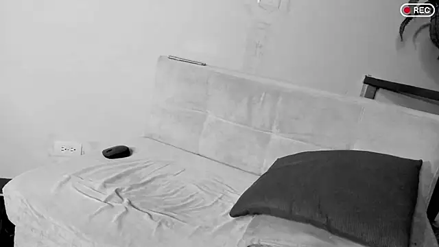 Nicholasrodrii online show from March 21, 2025, 1:56 am