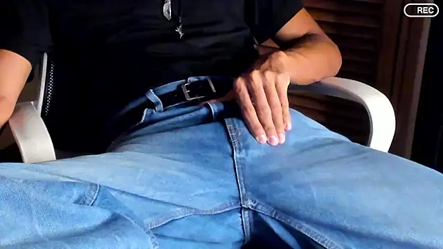 Nicholasrodrii online show from September 11, 2025, 12:33 am