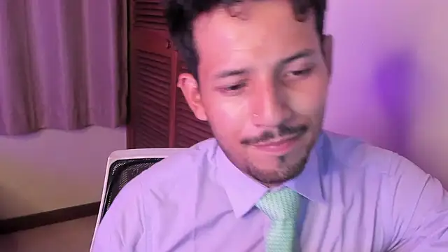 Nicholasrodrii online show from February 13, 2026, 11:01 pm