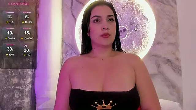 brianaGuzman online show from March 17, 2025, 12:57 pm