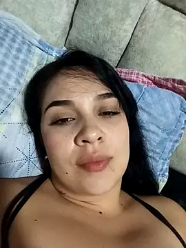 brianaGuzman online show from December 17, 2025, 4:18 am