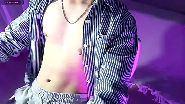 FEIYU001 online show from December 2, 2024, 11:34 am