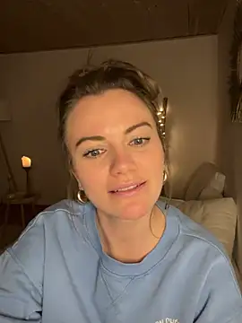 Snapshot of Milla__one chatting on January 5, 2025, 10:08 pm Milla  one online show from January 5, 2025, 10:08 pm