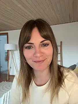 Snapshot of Milla__one chatting on January 9, 2025, 11:03 am Milla  one online show from January 9, 2025, 11:03 am