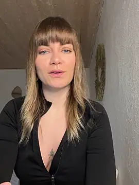 Snapshot of Milla__one chatting on February 12, 2025, 8:38 am Milla  one online show from February 12, 2025, 8:38 am