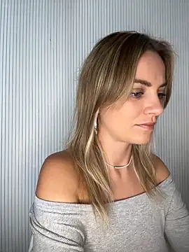 Snapshot of Milla__one chatting on September 12, 2025, 8:14 am Milla  one online show from September 12, 2025, 8:14 am