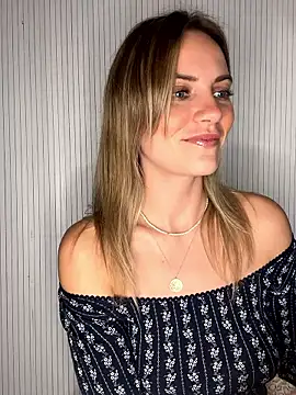 Snapshot of Milla__one chatting on October 13, 2025, 5:13 pm Milla  one online show from October 13, 2025, 5:13 pm