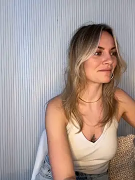 Milla  one online show from February 26, 2026, 1:21 pm