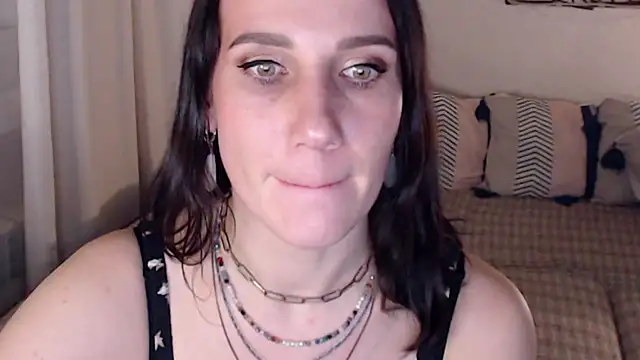 pepper milf online show from March 12, 2025, 6:00 pm