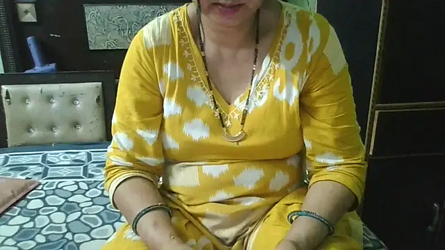 couplesuni online show from March 7, 2026, 10:23 am