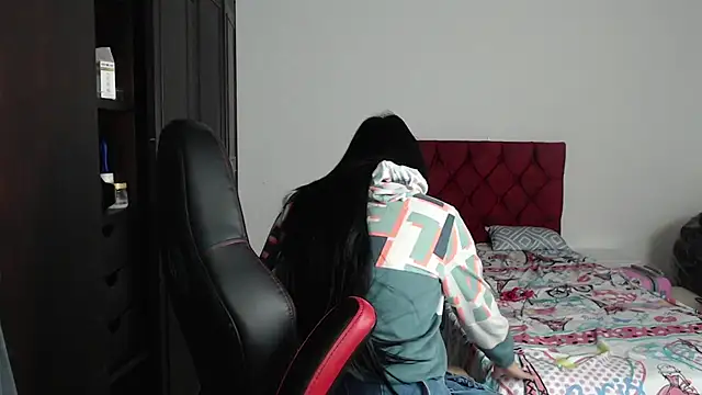 kayla k18 online show from February 2, 2025, 8:41 pm