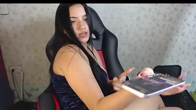 kayla k18 online show from October 24, 2025, 2:41 am