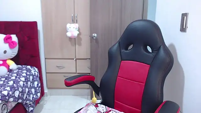 kayla k18 online show from February 18, 2026, 1:12 am