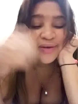 ambarlennoix online show from March 16, 2025, 5:25 am