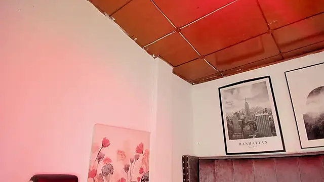 Alaia Cute online show from November 18, 2025, 2:50 am