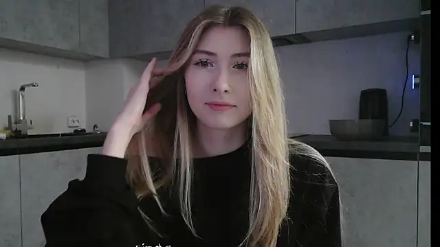 ErikaShyy online show from December 4, 2025, 10:46 am