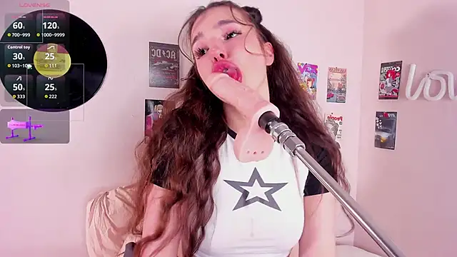 LosAlicee online show from April 3, 2026, 9:57 pm